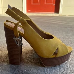 Gianni Bini Yellow Chunky Heels 7.5